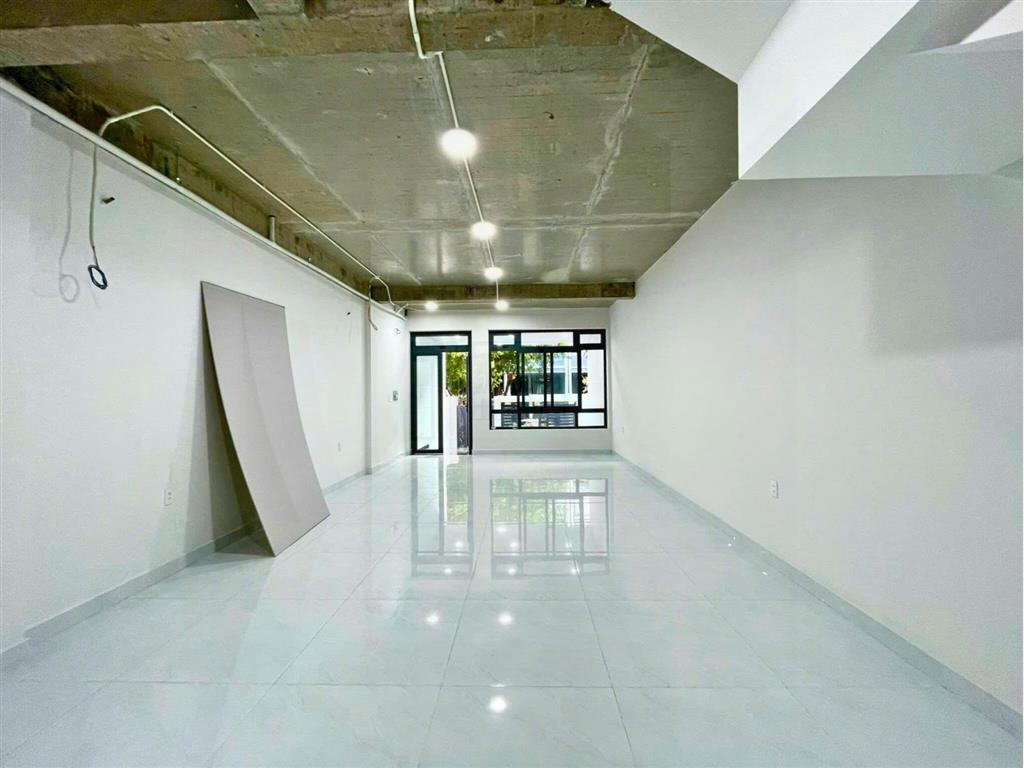 Cho thuê nguyên căn 5x20m vạn phúc city  phù hợp làm văn phòng, showroom, spa  giá 35 triệu/tháng