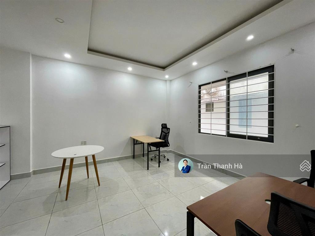 Cho thuê văn phòng 30m2, full nội thất, vat đầy đủ  vạn phúc city