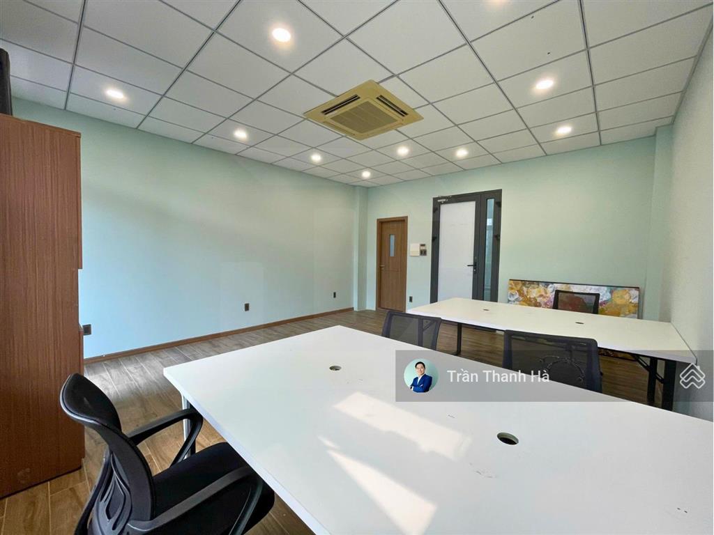 Cho thuê văn phòng 35m² full nội thất, có ban công giá chỉ 8tr/tháng  vạn phúc city
