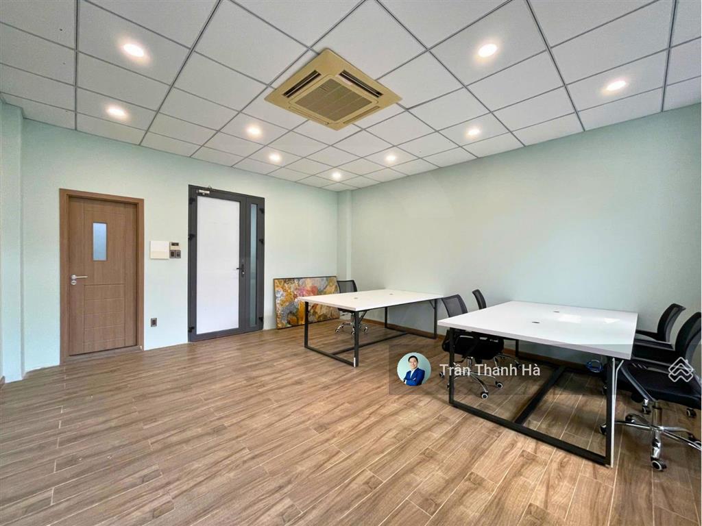 Cho thuê văn phòng 35m² full nội thất, có ban công giá chỉ 8tr/tháng  vạn phúc city