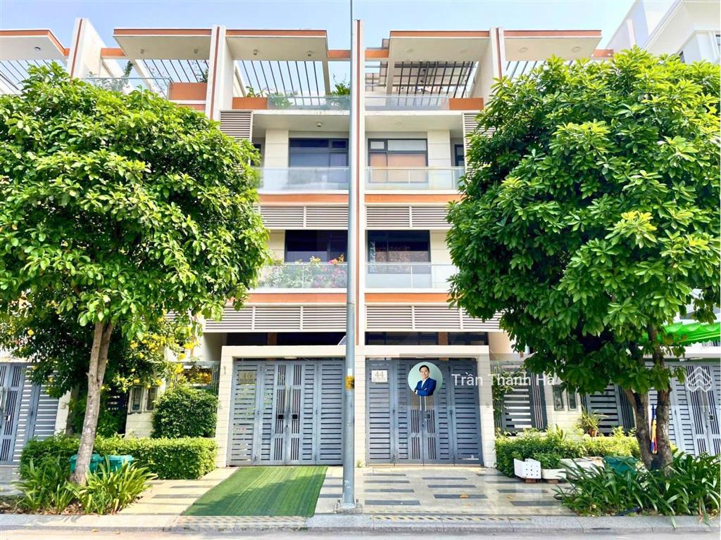 Cho thuê văn phòng 30m2 full nội thất  vạn phúc city, giá 6 triệu/tháng