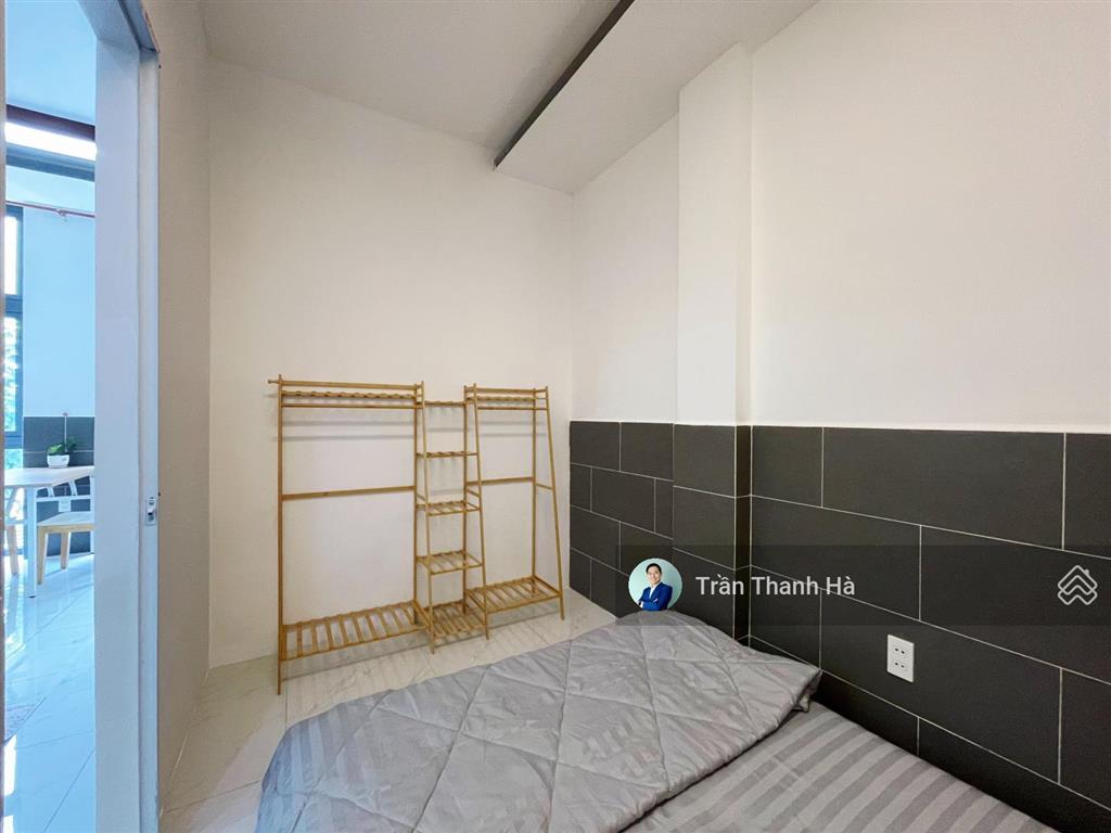 Cho thuê căn hộ tách bếp, full nội thất, có thang máy, xách vali vào là ở tại vạn phúc city