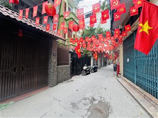 Bán nhà trung tâm cầu giấy 40mx6t,mt4m giá 11.9tỷ 10m ra ô tô, ngõ thông 30m ra ô tô tránh sát phố