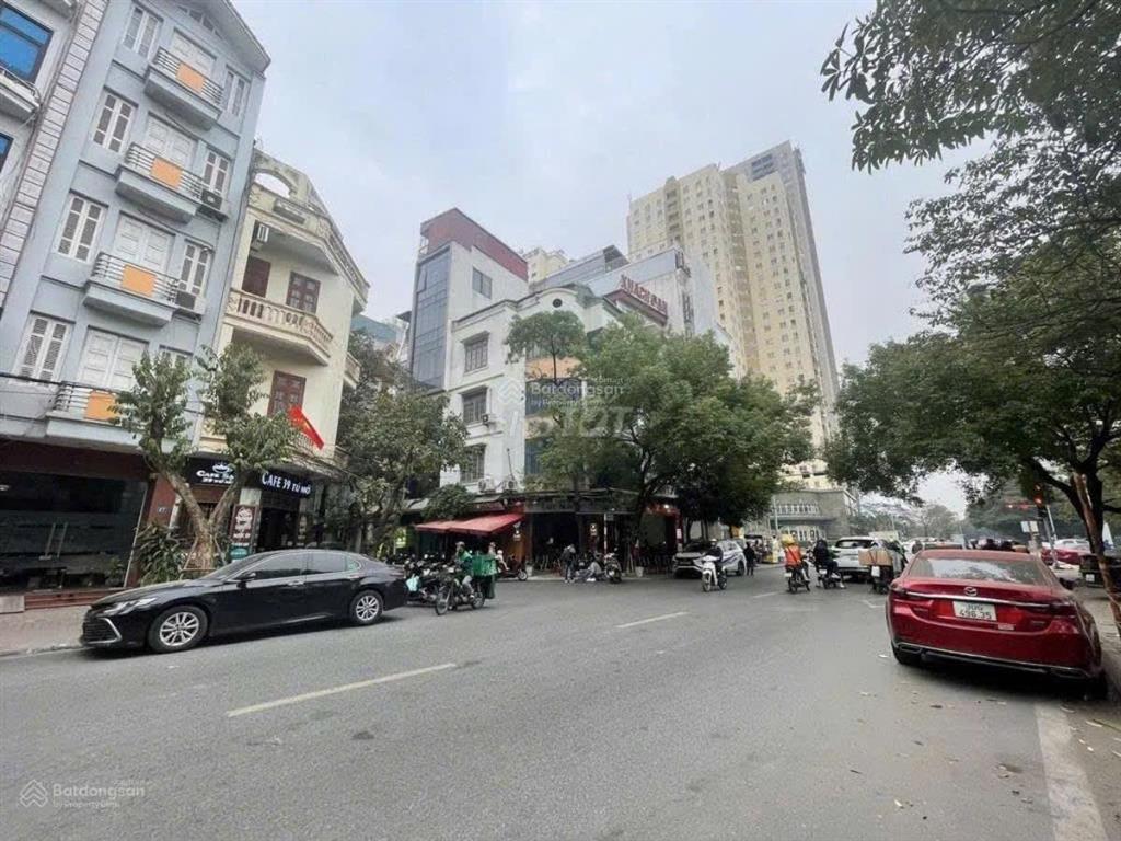 Vị trí kim cương kinh doanh sầm uất mặt phố tú mỡ cầu giấy dt50mx8t,mt5m thang máy ô tô tránh 37tỷ