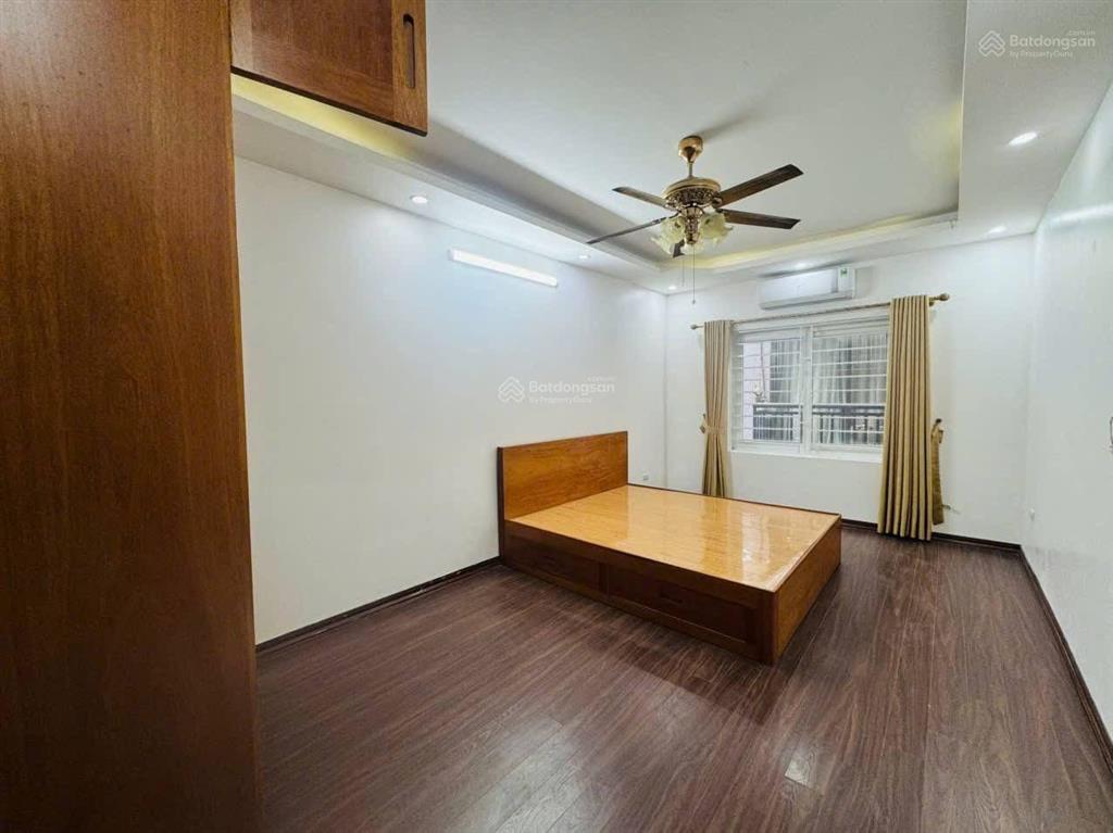 Nhà đẹp 6 tầng cầu giấy full nội thất 35m, mt3.8m giá 11.6 tỷ ngõ thoáng rộng 5m ra ngõ thông ô tô