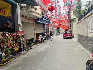 Bán nhà quan hoa cầu giấy 6 tầng
full nội thất 35m, mt3.8m giá 11.9tỷ ngõ rộng, 5m ra ngõ thông oto