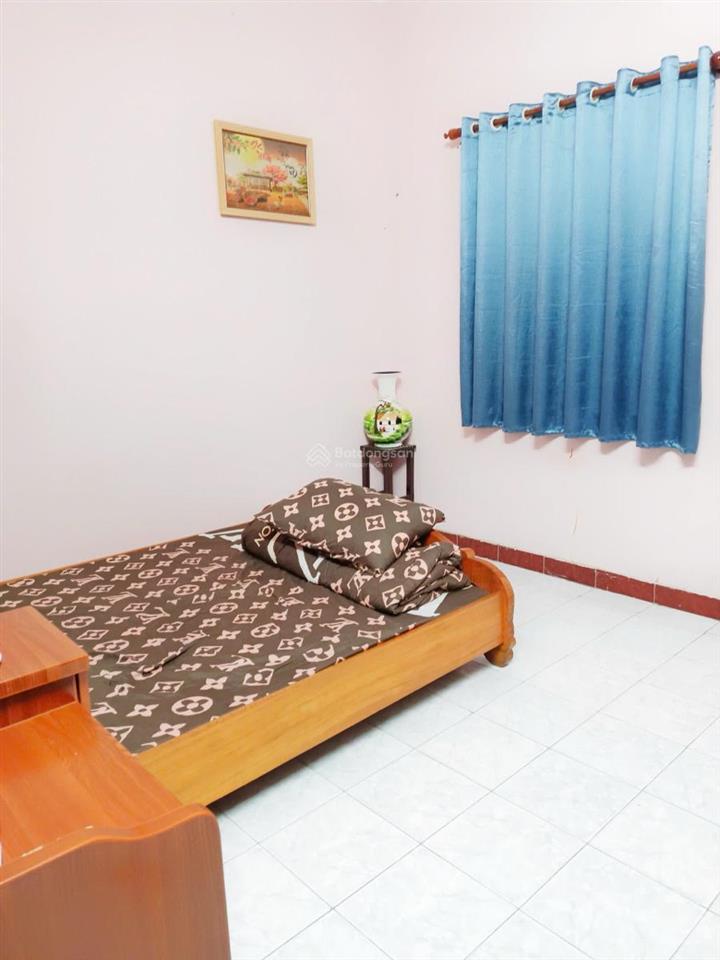Thông số vàng mảnh đất còn sót lại dt 100m x 4 tầng,mt5m giá17.5tỷ chỉ 15m ra mặt phố phạm văn đồng