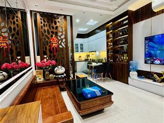 Chính chủ bán nhà hạ yên quyết, 7.4 tỷ, 35m2, 3pn, 4wc, giá tốt, lô góc 3 thoáng, full nội thất