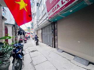 Bán gấp nhà riêng 40m2, 13 tỷ dương quảng hàm, q.cầu giấy ngõ thông, ô tô, sát phố, full nội thất