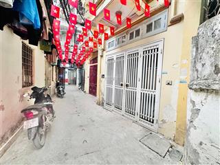 Bán nhà ngõ 68 cầu giấy dân xây 40mx5t,mt4m giá 11.5 tỷ 20m ra ngõ thông ô tô ngõ trước nhà rộng