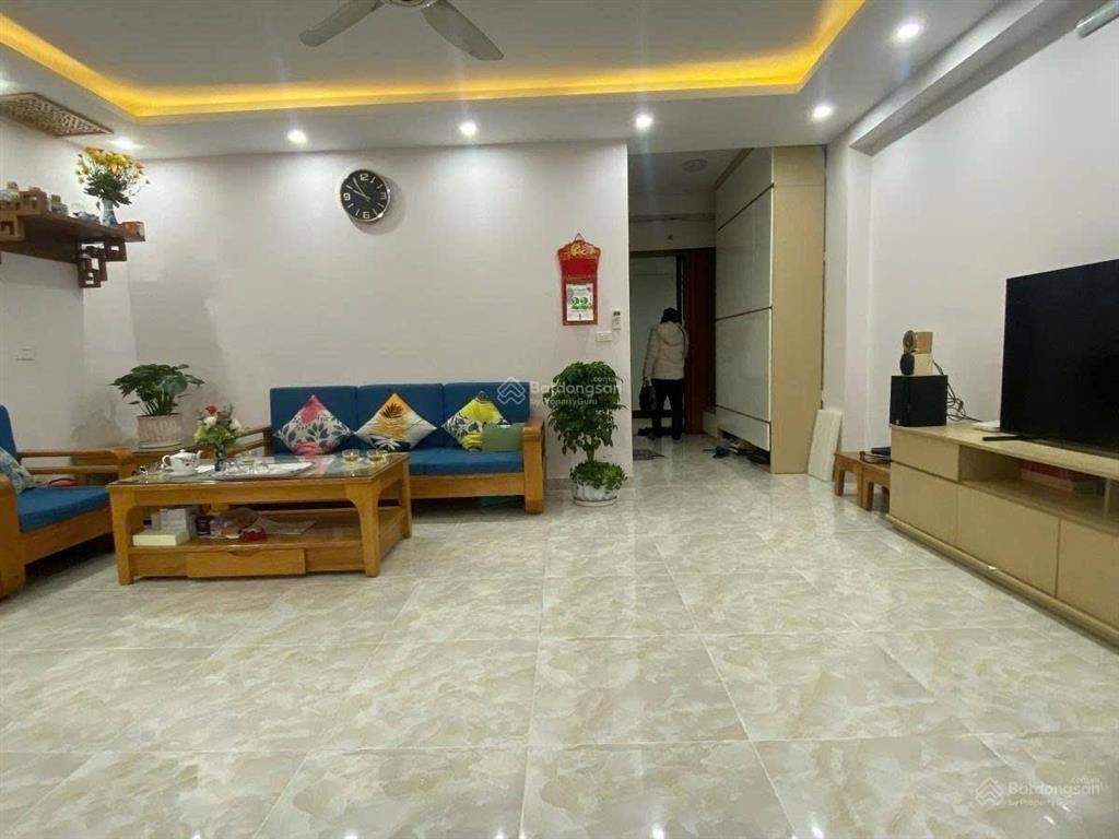 Cần bán gấp căn cc c18 lạc long quân tây hồ80m 2 ngủ 2vs vị trí đắc địa view ban công ngắm pháo hoa