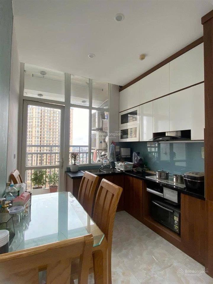 Cần bán gấp căn cc c18 lạc long quân tây hồ80m 2 ngủ 2vs vị trí đắc địa view ban công ngắm pháo hoa