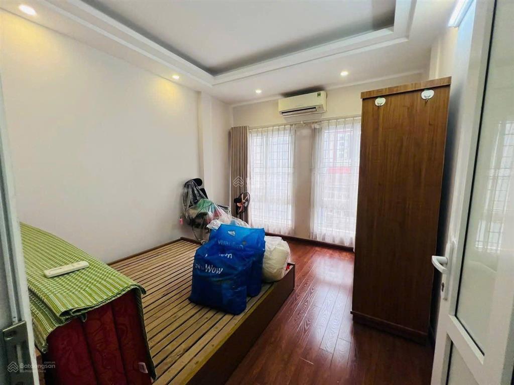 Cần bán gấp căn ngõ 3 nguyễn khánh toàn tt cầu giấy 40mx5t,mt4m chỉ 12 tỷ full nt ngõ thông ô tô kd