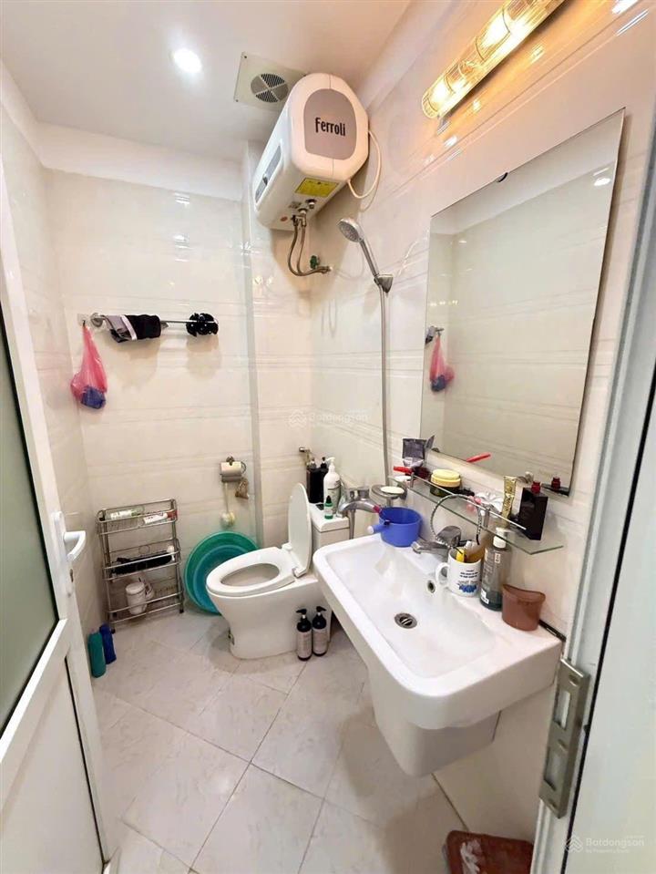 Cần bán gấp ngõ 3 nguyễn khánh toàn 40mx5t, mt 3.8m giá 11.6 tỷ ngõ thông ô tô kinh doanh sát phố