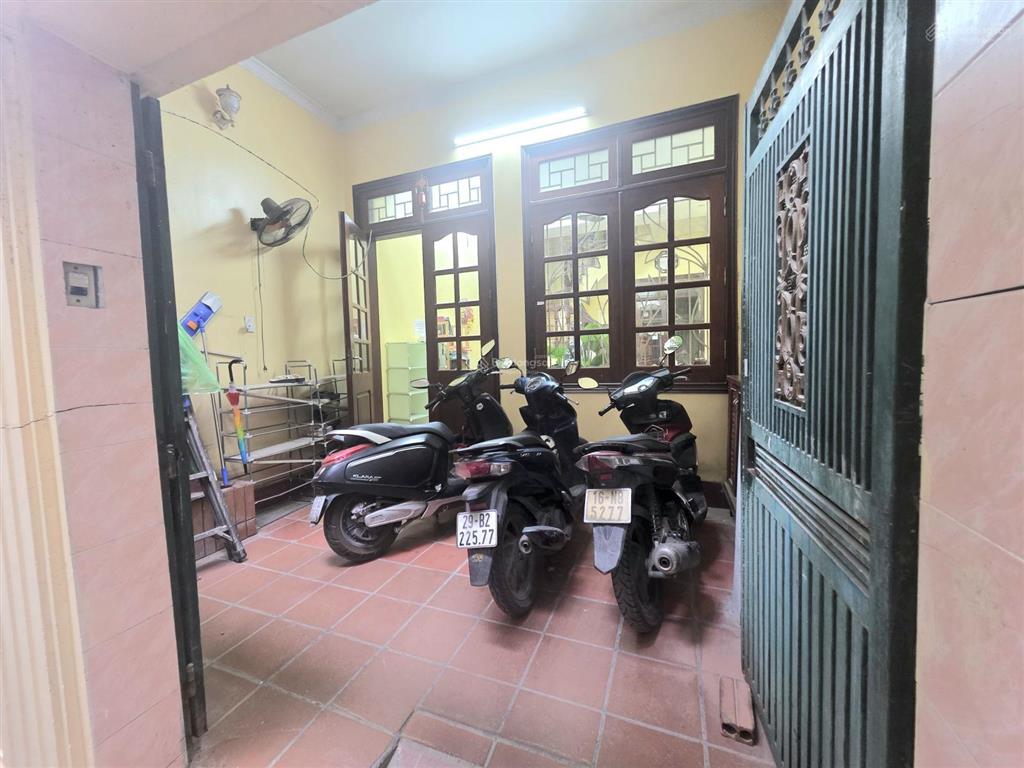 Cho thuê nhà nguyên căn đào tấn ba đình 60m2x5t, mt5m 15.5tr/th 6 ngủ, 4vs ngõ thông 10m ra ô tô