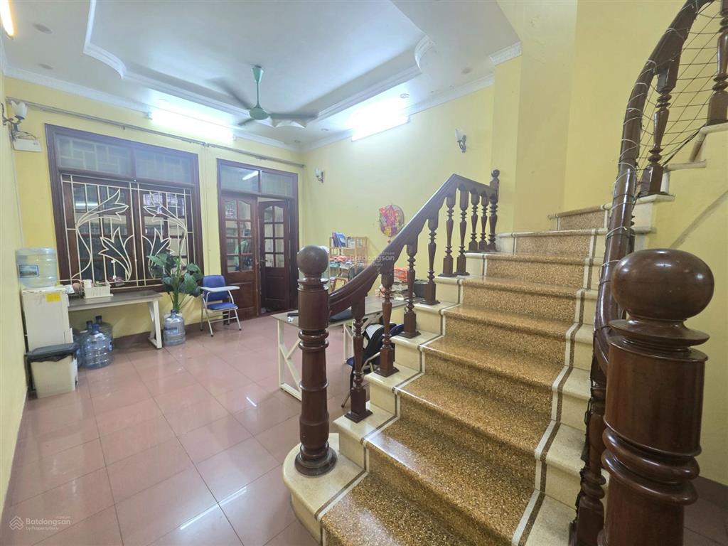 Cho thuê nhà nguyên căn đào tấn ba đình 60m2x5t, mt5m 15.5tr/th 6 ngủ, 4vs ngõ thông 10m ra ô tô