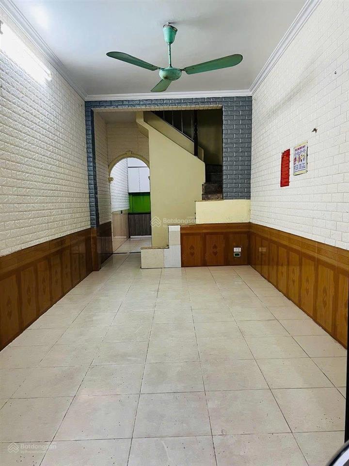 Cho thuê nhà nguyên căn mặt ngõ đội cấn ba đình 40m2x5t, mt4m giá 11 triệu/th 5 ngủ, 4vs kinh doanh