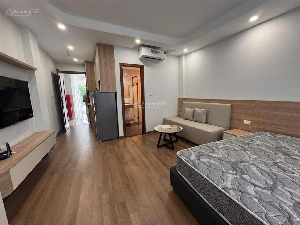 Cho thuê tòa apartment mặt phố đội cấn ba đình 100m2, 9 tầng, mt 5m giá 150tr/th 16 phòng khép kín