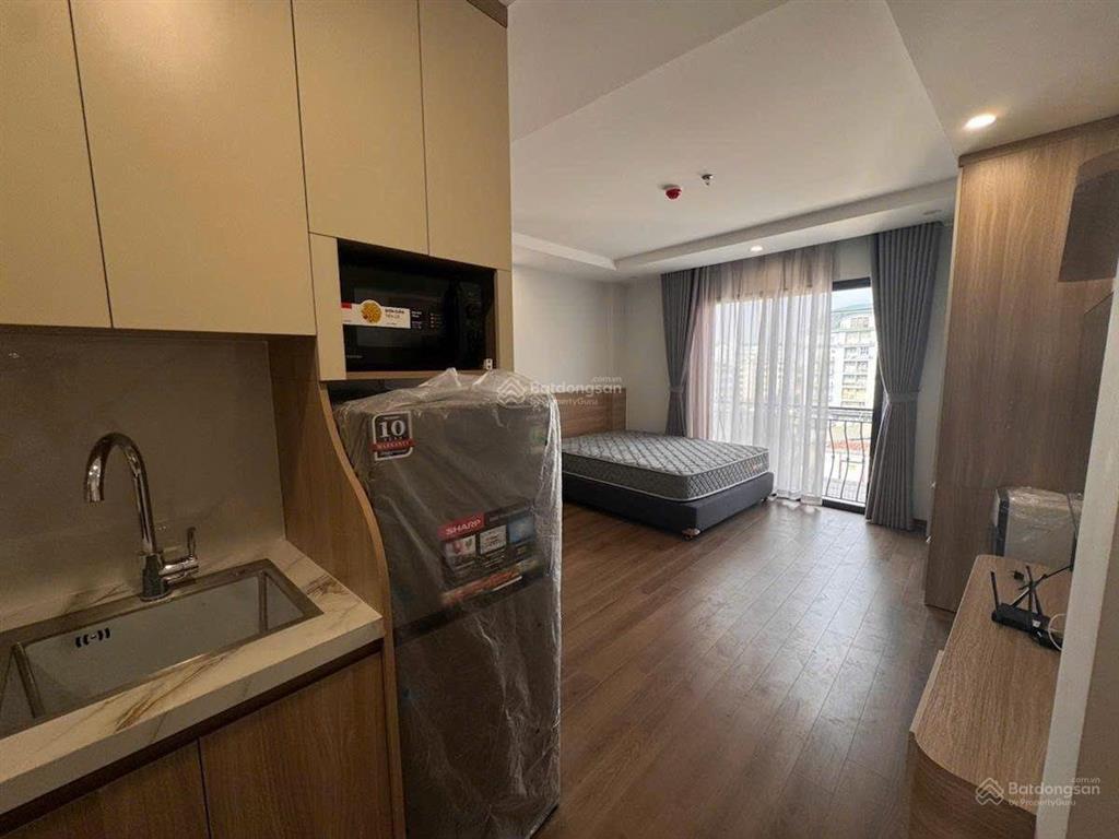 Cho thuê tòa apartment mặt phố đội cấn ba đình 100m2, 9 tầng, mt 5m giá 150tr/th 16 phòng khép kín