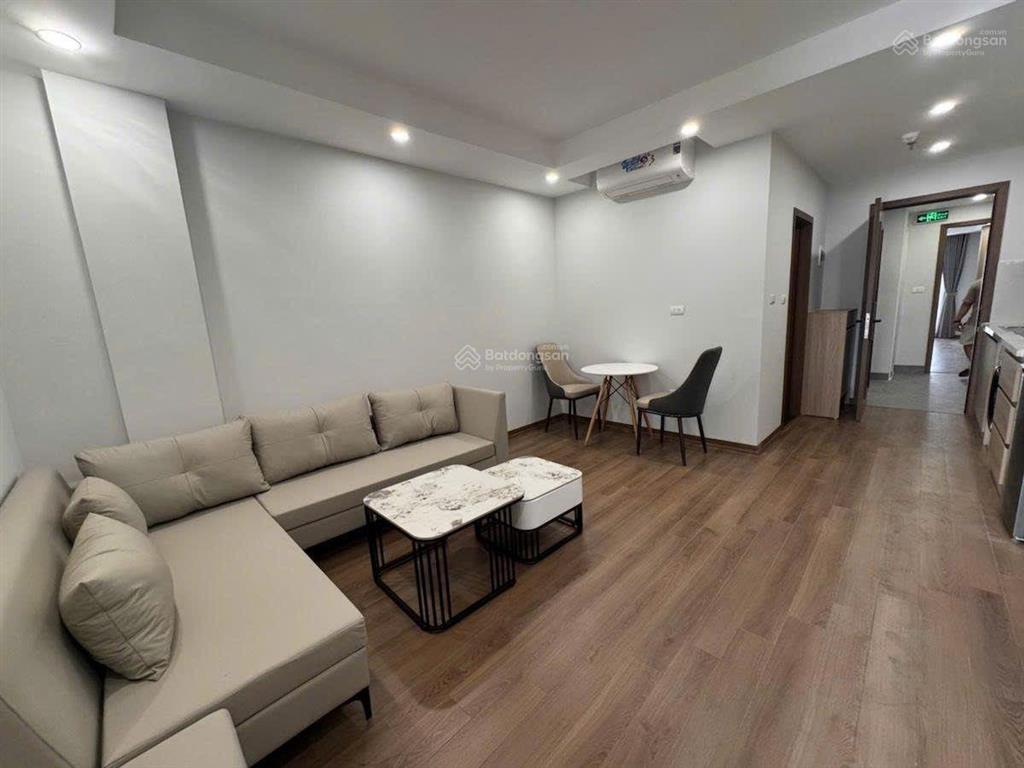 Cho thuê tòa apartment mặt phố đội cấn ba đình 100m2, 9 tầng, mt 5m giá 150tr/th 16 phòng khép kín