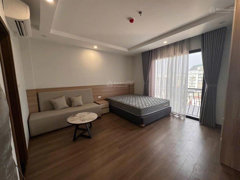 Cho thuê tòa apartment mặt phố đội cấn ba đình 100m2, 9 tầng, mt 5m giá 150tr/th 16 phòng khép kín