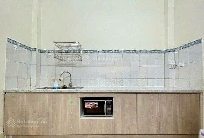 Chính chủ cho thuê nhà phố đội cấn ba đình 50mx4t,mt4m giá 15tr/tháng 10m ra ô tô 30m ra mặt phố