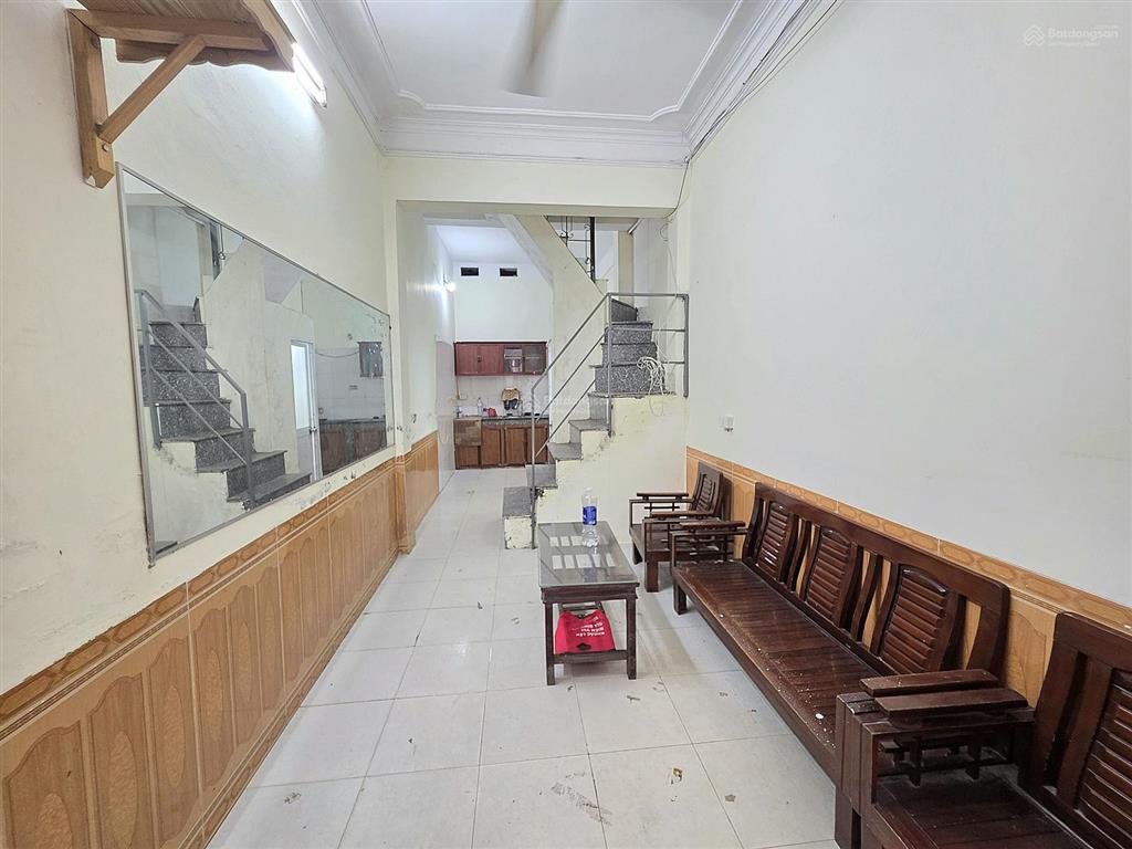 Chỉ 8,5 triệu/ tháng chính chủ cho thuê nhà nguyên căn trần bình cầu giấy 3tầng, 3 ngủ, 2vs kd ô tô