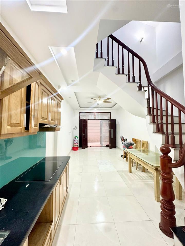 Chỉ 7.8 tỷ có ngay nhà ngô quyền hà đông dt35mx5t,mt3.8m ô tô đỗ cổng 10m ra ô tô tránh dừng đỗ