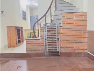 Cho thuê nhà nguyên căn đội cấn ba đình dt40m,5 tầng, 5 ngủ, 4vs giá 12.5tr/tháng full nt ngõ thông