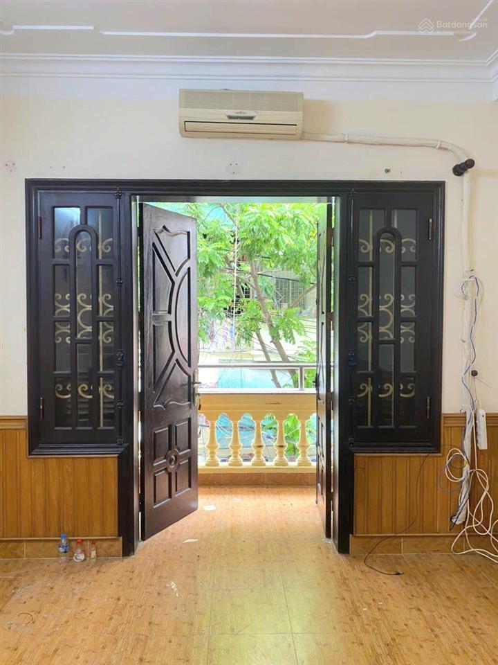 Chính chủ cần cho thuê gấp 6 tầng ngõ 118 nguyễn khánh toàn cầu giấy dt55m, 7pn, 6vs 23tr ô tô kd