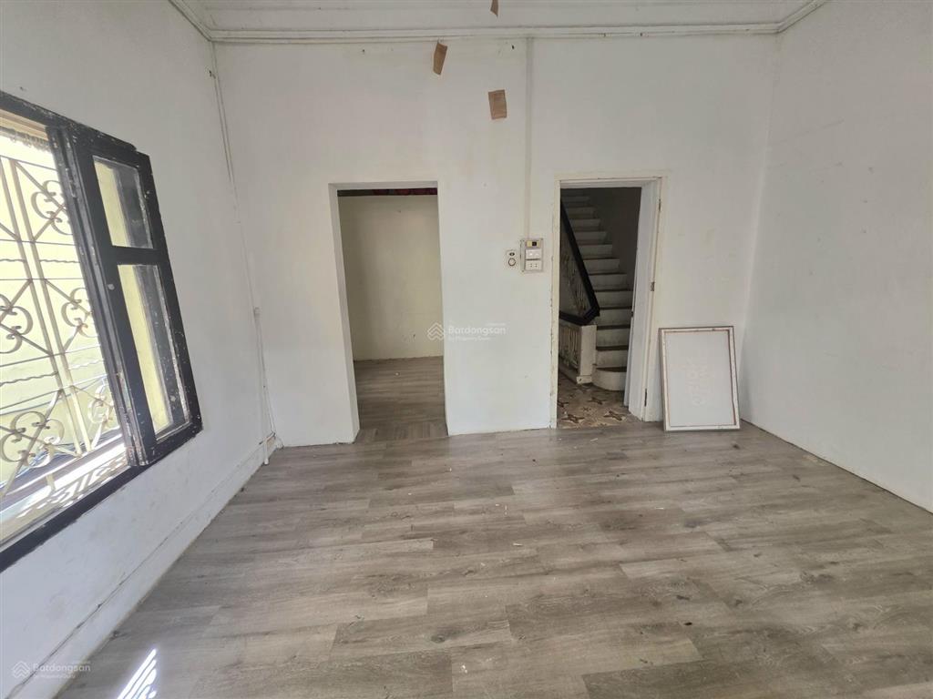 Cho thuê nhà phố đội cấn ba đình, dt55m2x3tmt5m giá14tr/tháng lô góc ô tô kinh doanh 15m ra mặt phố