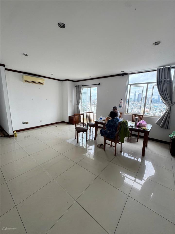 Cần cho thuê căn hộ quốc cường gia lai quận 7. diện tích 131m 3pn 2wc giá siêu rẻ