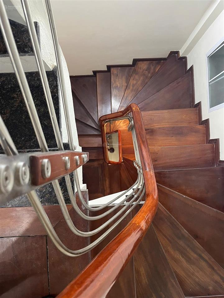 Cho thuê nhà riêng ngõ 152 hào nam, phù hợp hộ gia đình