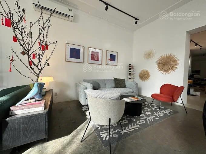 Cho thuê mt trần nhật duật, tân định q1. dt 10x25m, 4 tầng. giá 90tr. tell 0898 311 ***