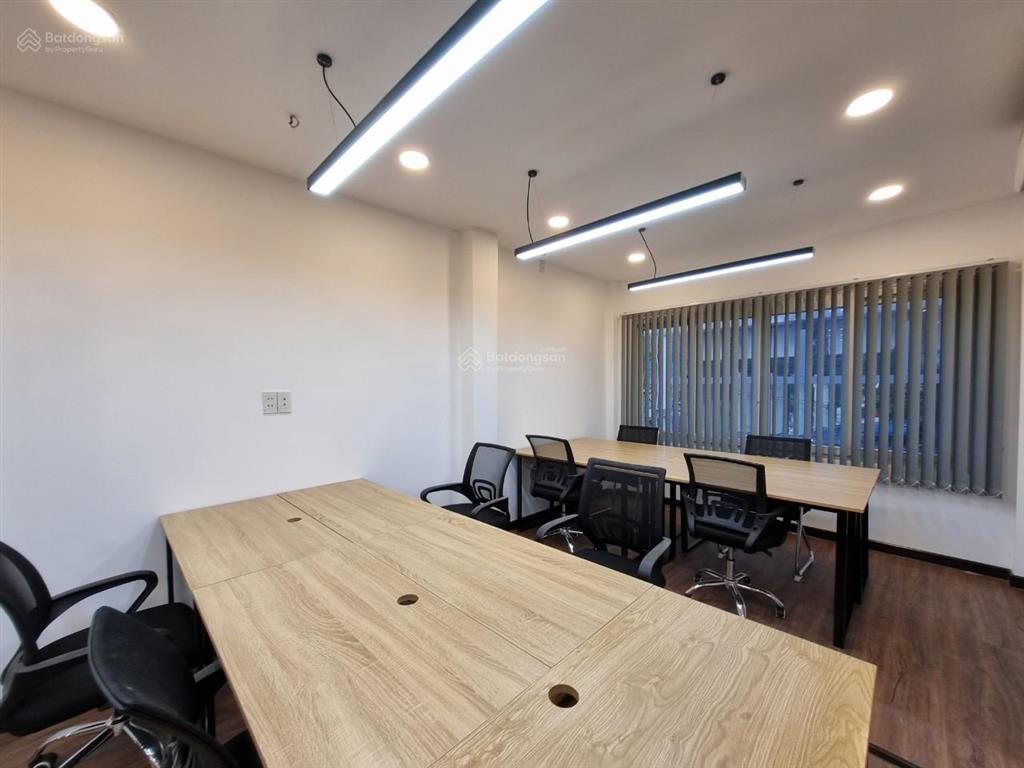 Văn phòng full nội thất trần cao vân, quận 3. 300m2 / 60tr. tell 0898 311 ***