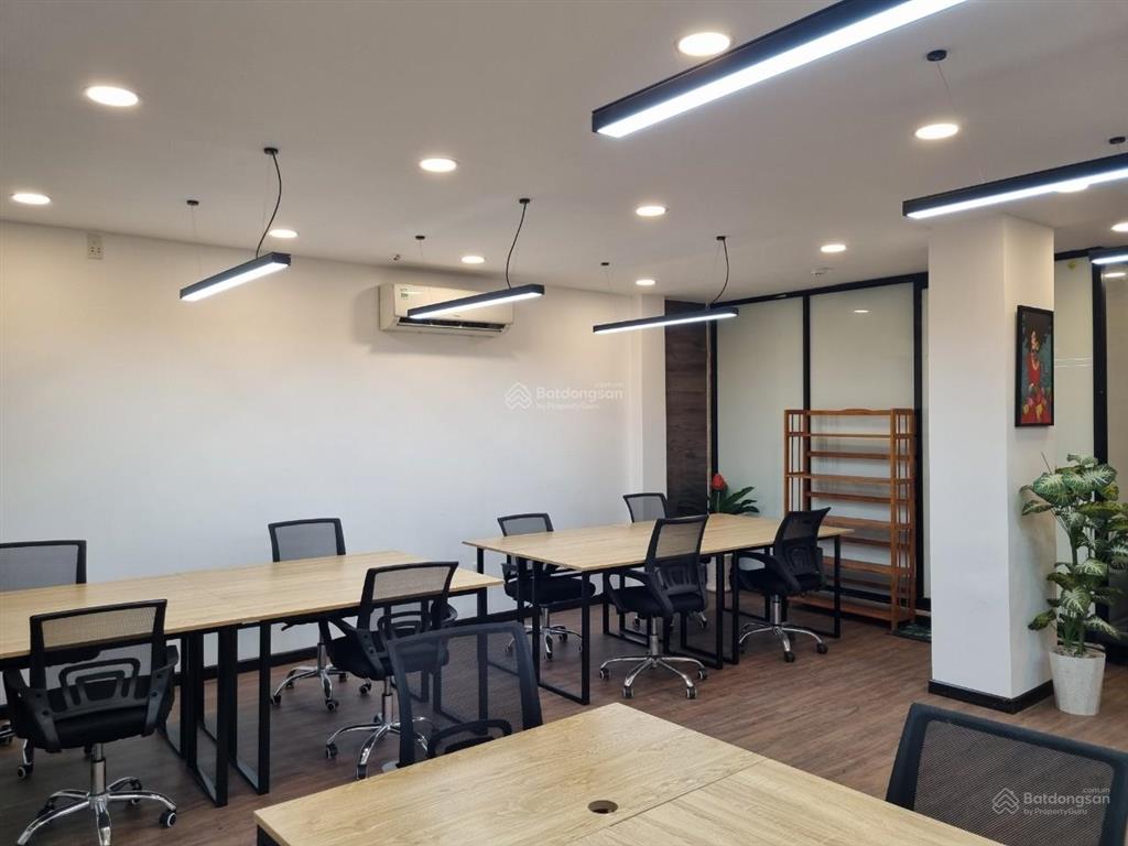 Văn phòng full nội thất trần cao vân, quận 3. 300m2 / 60tr. tell 0898 311 ***