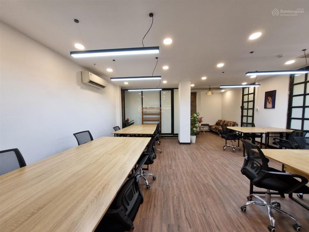 Văn phòng full nội thất trần cao vân, quận 3. 300m2 / 60tr. tell 0898 311 ***