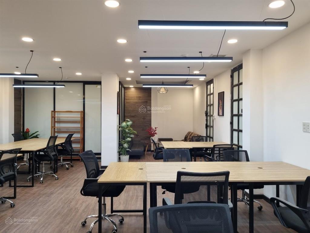 Văn phòng full nội thất trần cao vân, quận 3. 300m2 / 60tr. tell 0898 311 ***