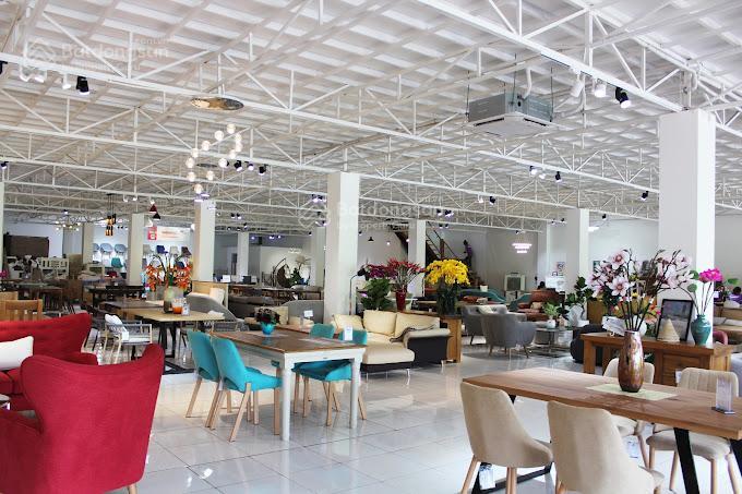 Mt nguyễn thị minh khai, q1 gần phong vũ, dt 20x40m, trệt lầu. giá 230tr tell 0898 311 ***