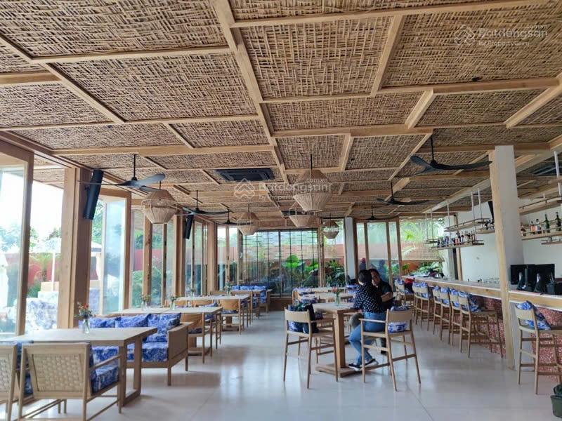 Căn góc số 2 nguyễn thị minh khai  quận 1. thảo cầm viên. dt 250m, giá 79tr. tell 0903 712 ***