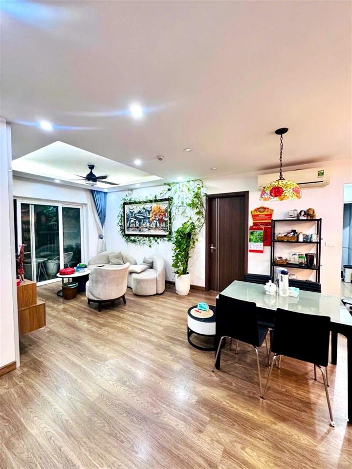Giá cực tốt bán căn hộ 117m2 cc golden palace mễ trì tầng trung hướng đẹp full nội thất giá 8,5 tỷ