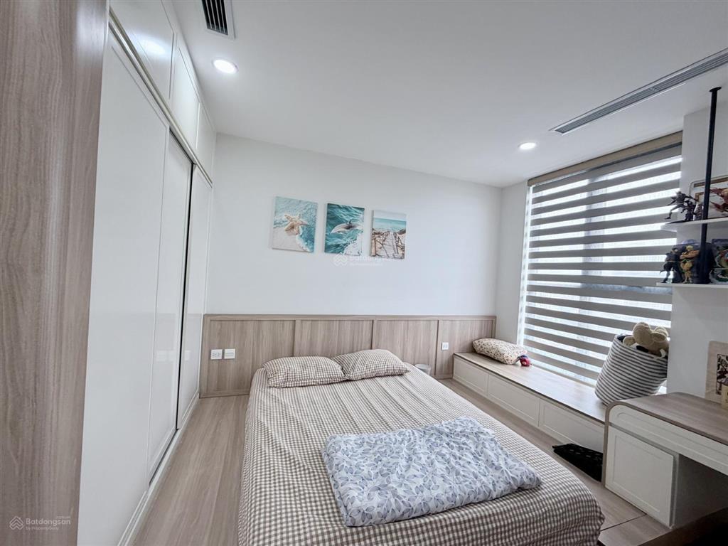 Cần bán căn hộ center point thanh xuân 98m2 3 ngủ full nội thất view đẹp