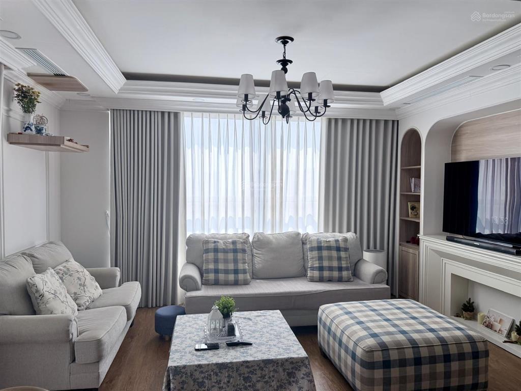 Cần bán căn hộ center point thanh xuân 98m2 3 ngủ full nội thất view đẹp