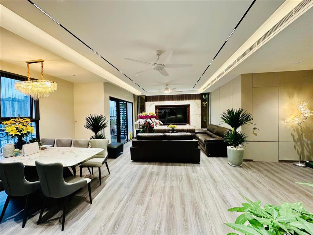 Chính chủ có nhu cầu bán thực căn hộ ct8 mỹ đình 99m2 thiết kế 3pn hướng mát full nội thất cao cấp