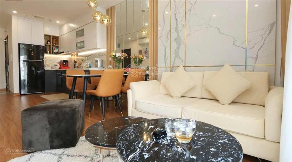 Bán căn hộ chung cư golden palace mễ trì 86m2 ban công hướng mát giá 6.8 tỷ full đồ