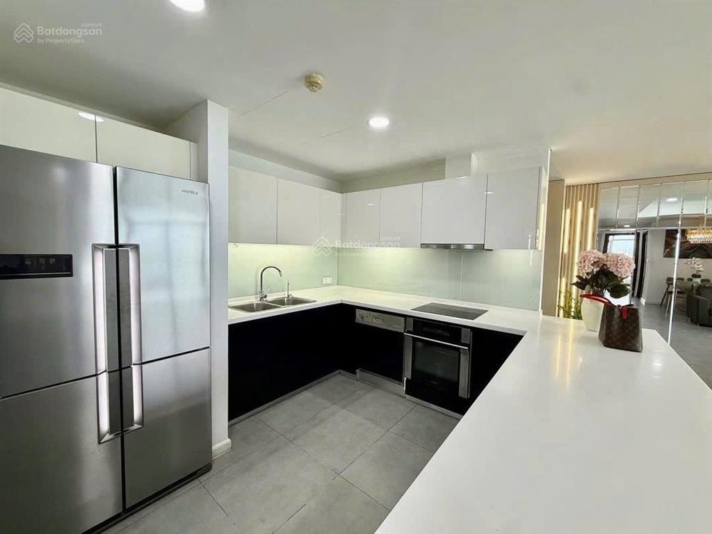 Bán căn hộ 120m2 cc watermark tây hồ 3pn 2wc full nội thất nhập khẩu giá 15,5 tỷ full phí