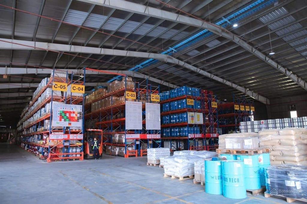 Bán nhà xưởng tổng 8300m2. cụm kcn biên hòa, tp. đồng nai, đang cho thuê thu nhập 260tr/tháng.