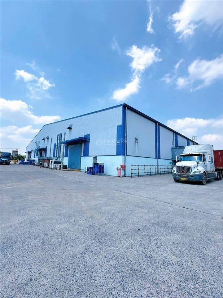 Cho thuê kho pháp lý chuẩn 3000m2 long bình. gần kcn biên hòa 2. giá chỉ 80k/m2 (240 triệu/tháng).