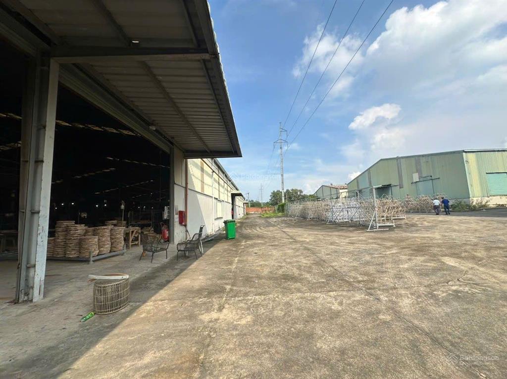 Cho thuê xưởng sx 5000m2 gần kcn sông mây, đồng nai. kv sử dụng 9000m2. chỉ 270 tr/th pháp lý chuẩn