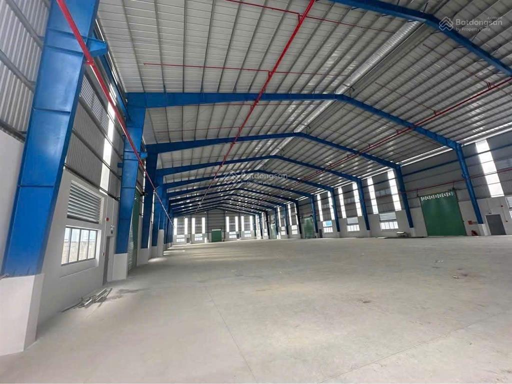 Cho thuê kho xưởng tổng 11.000m2. có cho thuê lẻ. pccc sprinkler tiêu chuẩn quốc tế